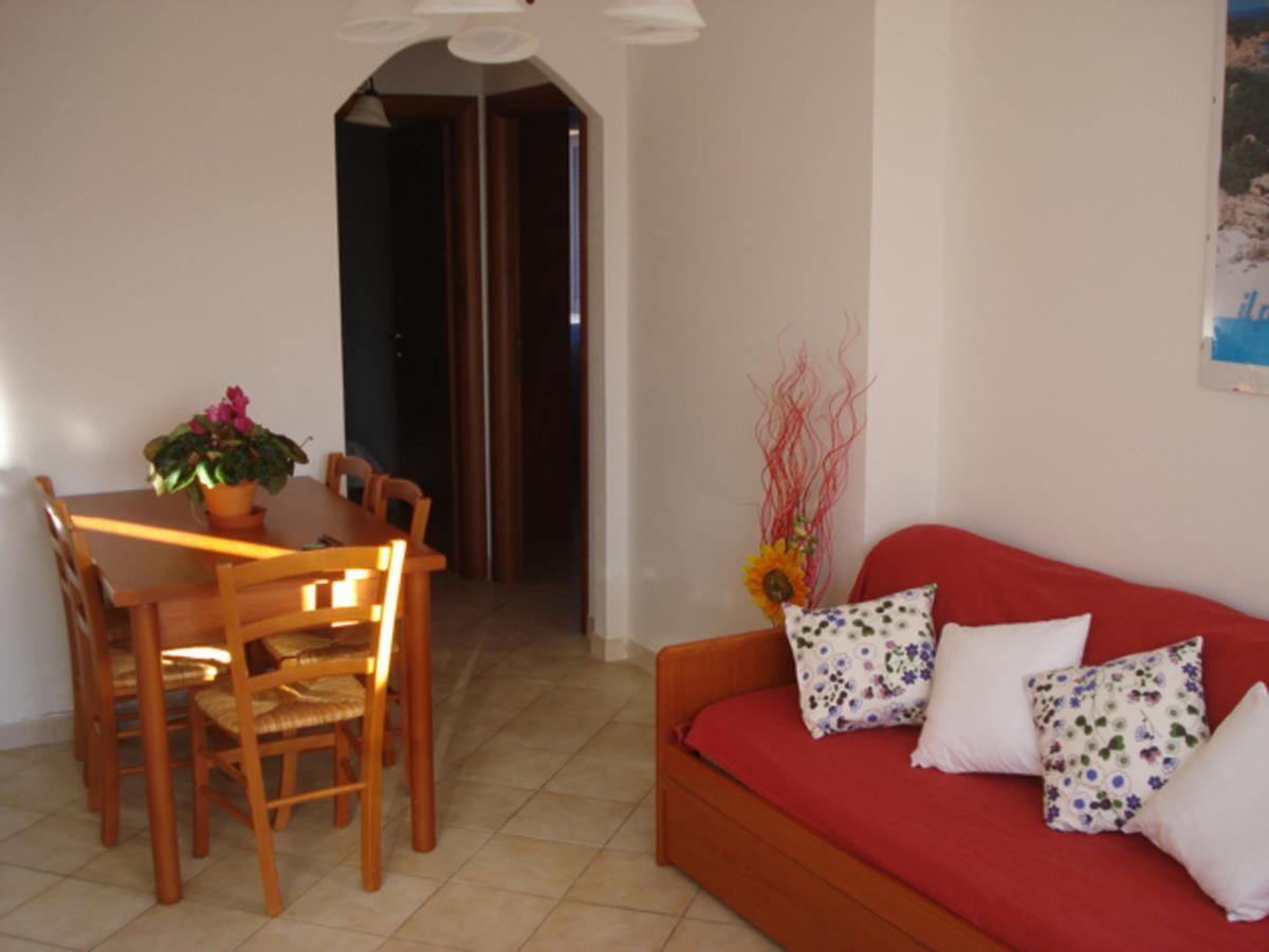 Residenza Sul Mare Aparthotel Valledoria  Buitenkant foto