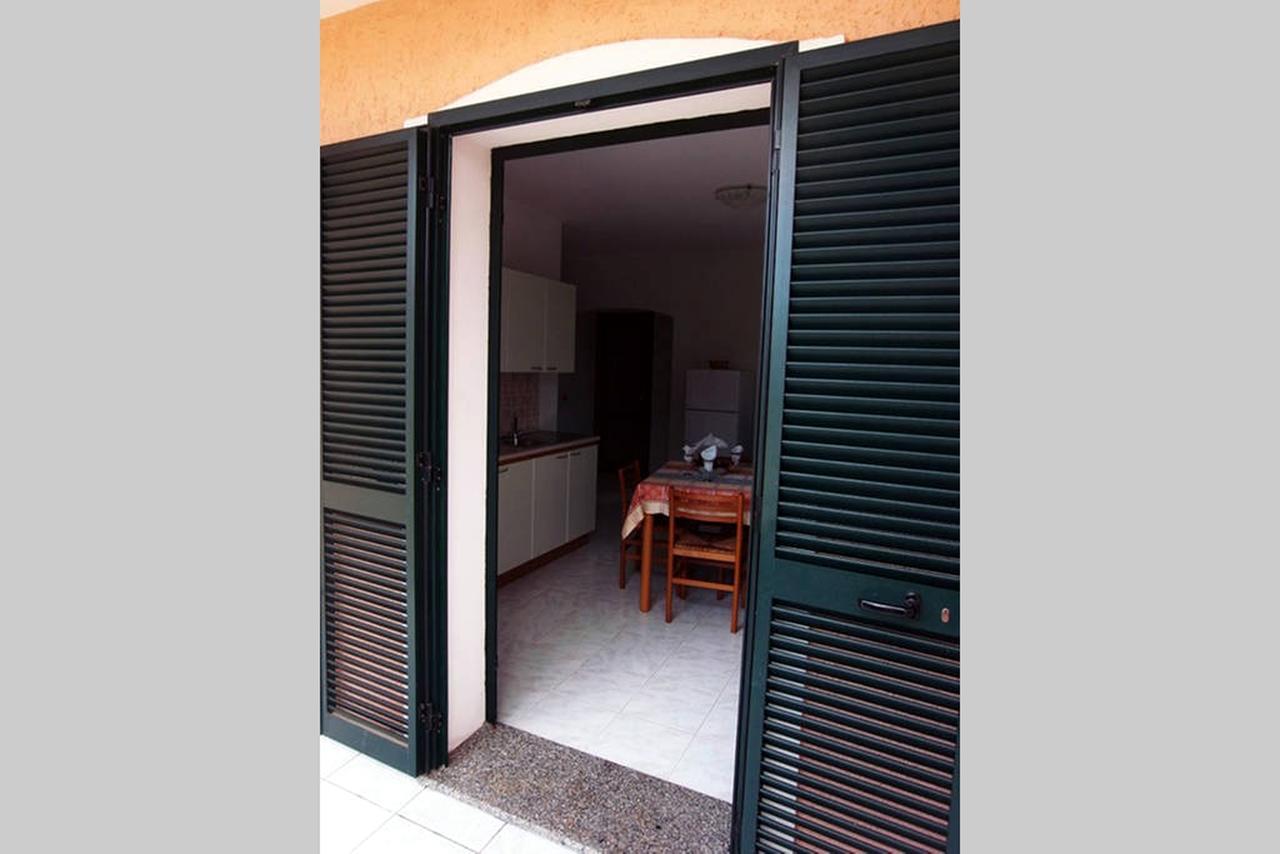 Residenza Sul Mare Aparthotel Valledoria  Buitenkant foto