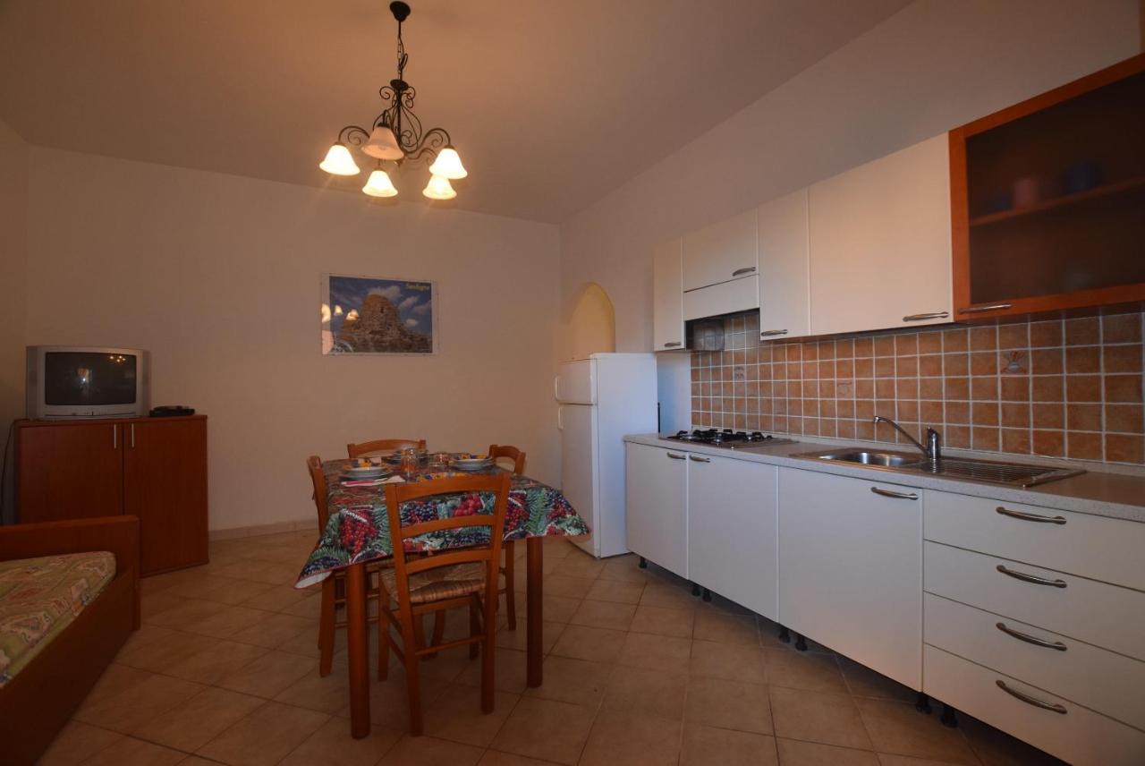 Residenza Sul Mare Aparthotel Valledoria  Buitenkant foto