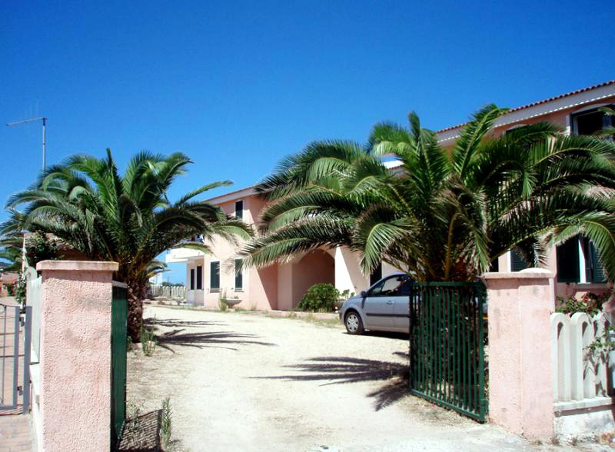Residenza Sul Mare Aparthotel Valledoria  Buitenkant foto